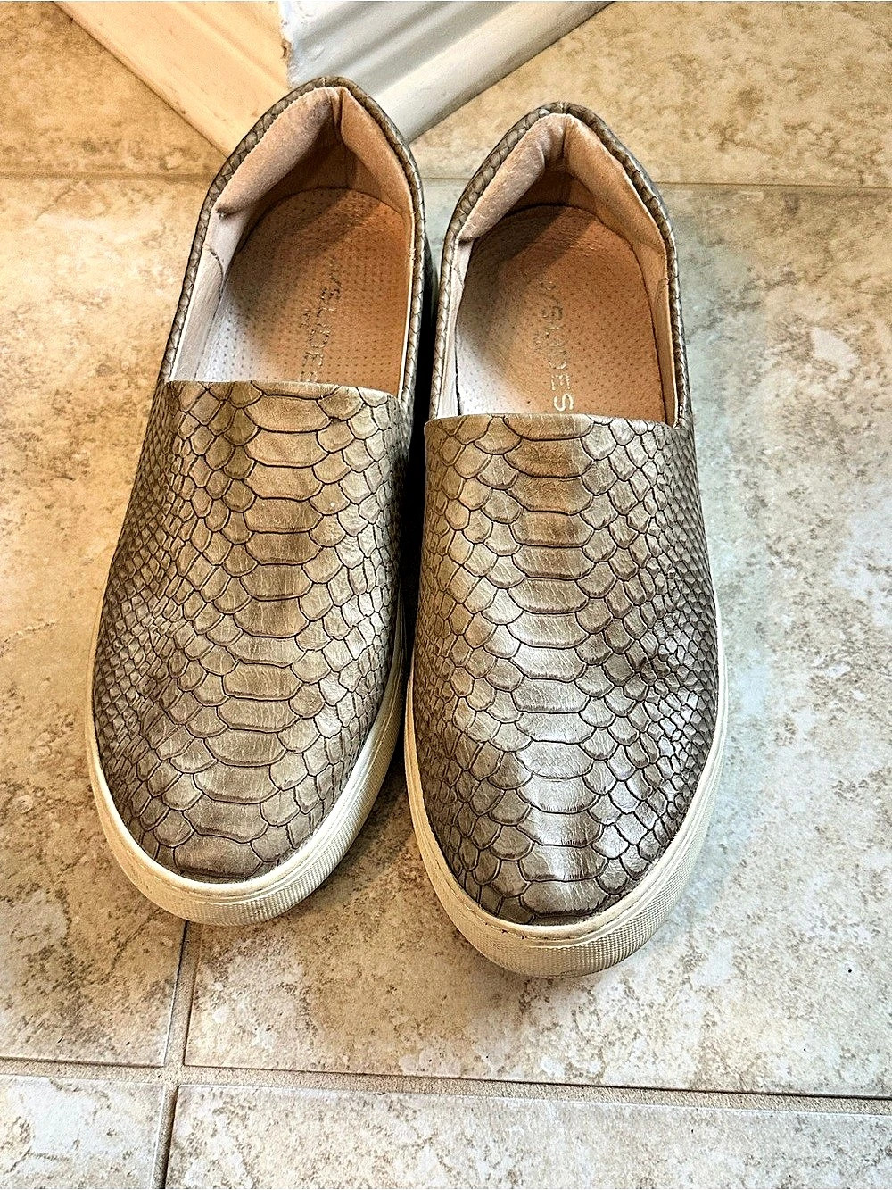 J/SLIDES Ariana Snake Embossed Leather Slip-On Platform Sneakers
